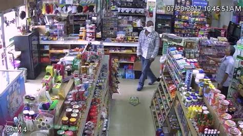 Video shows 2 robbing Kwik Stop in Fort Lauderdale at gunpoint; subjects take off with cash, merchandise
